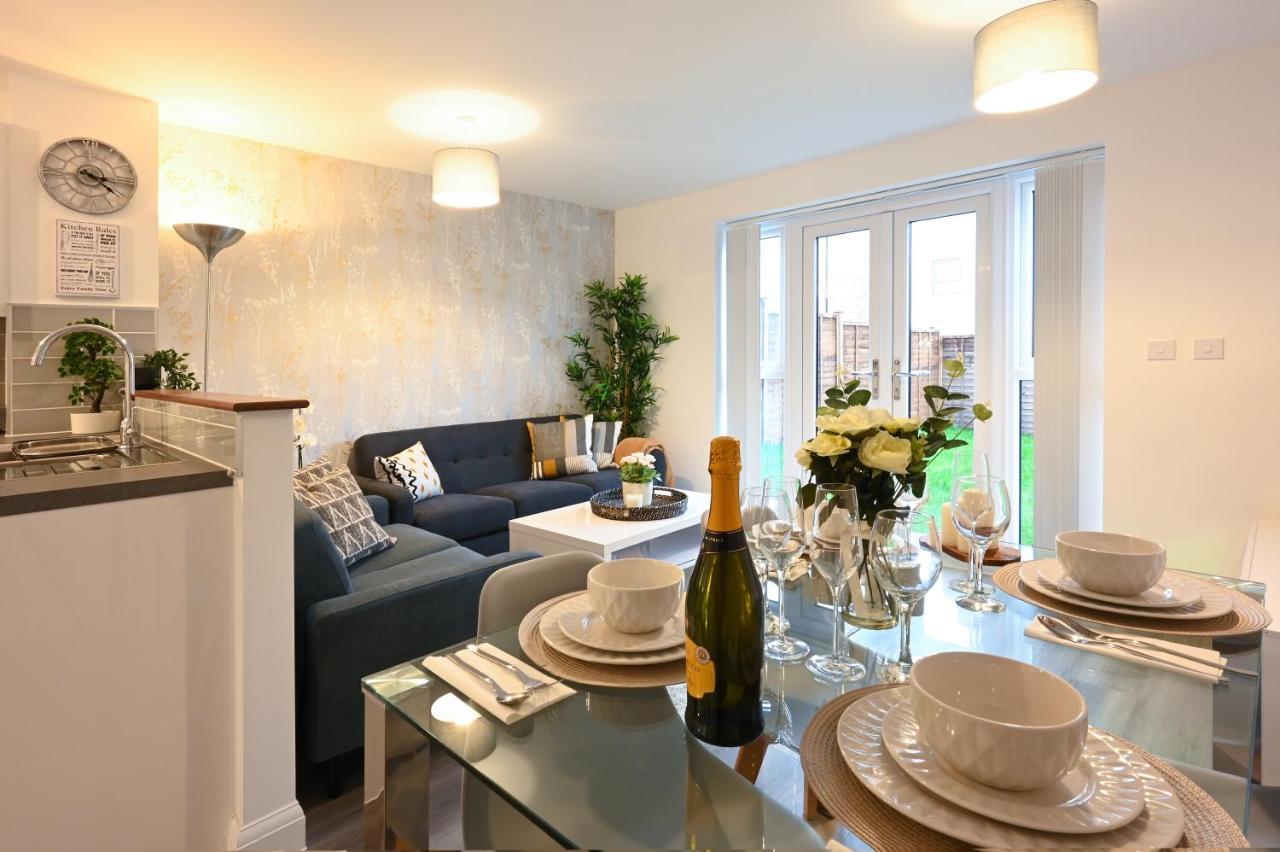 Luxury 4 Bed House With Gated Parking In The Heart Of Birmingham! Exterior foto