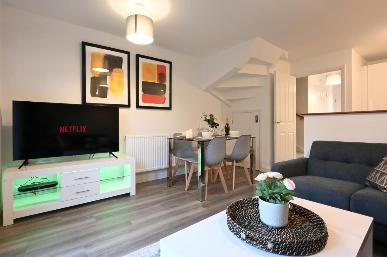 Luxury 4 Bed House With Gated Parking In The Heart Of Birmingham! Exterior foto
