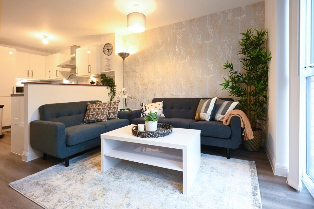 Luxury 4 Bed House With Gated Parking In The Heart Of Birmingham! Exterior foto